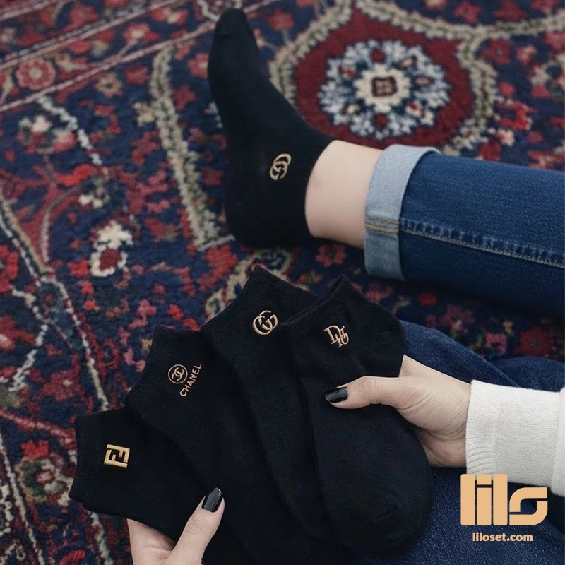 جوراب نیم ساق گلدوزی برند مشکی